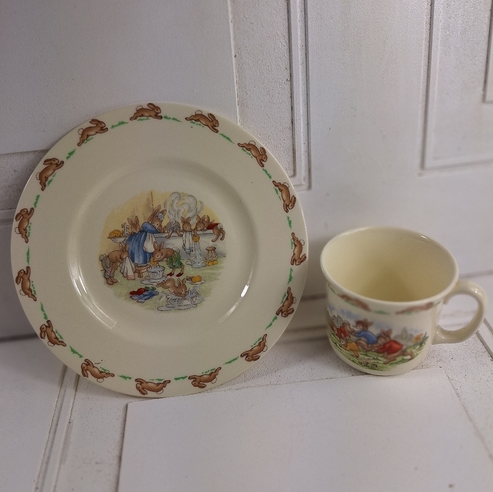 Vintage Royal Doulton Bunnykins Plate "Bath Time" 1936 English Fine Bone China - Picture 1 of 11